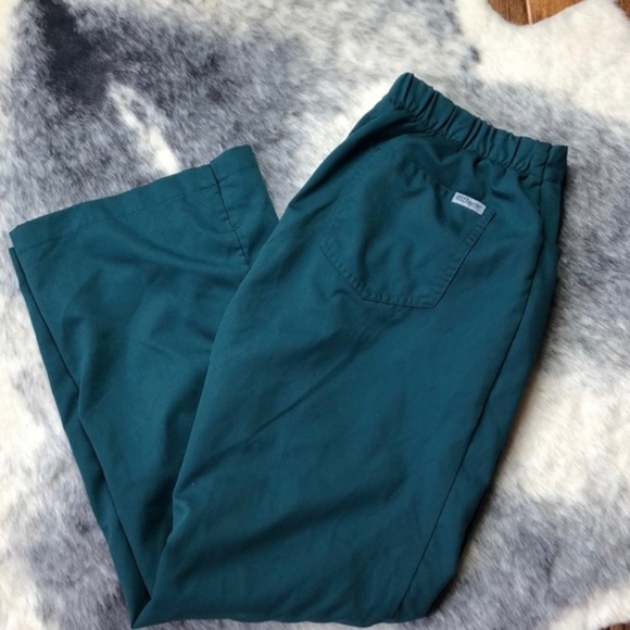 Grey’s Anatomy Hunter Green Scrubs Med P - Picture 1 of 5